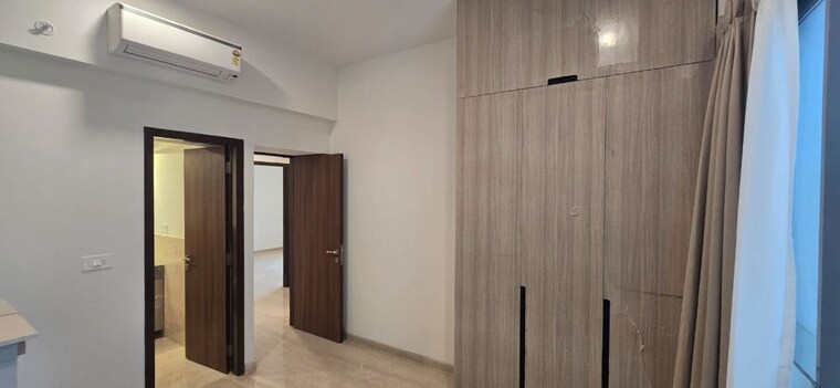 Room, piramal-mahalaxmi 2 Bedroom 758 Sq.Ft. Apartment In Mahalaxmi Mumbai 9854213