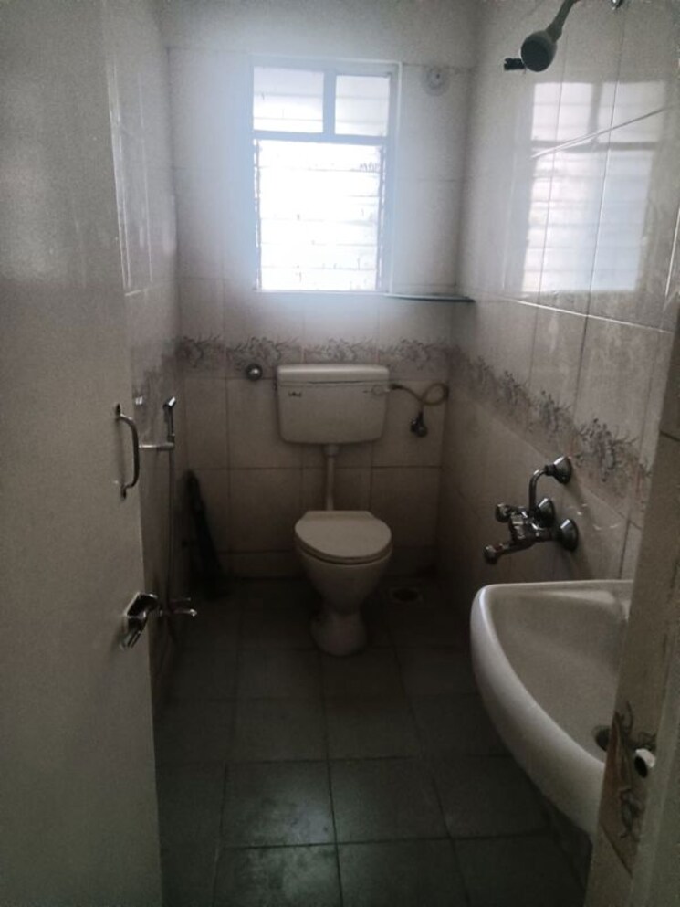 Bathroom, dnv-elite-gardens 2 Bedroom 1000 Sq.Ft. Apartment In Aundh Pune 9853957