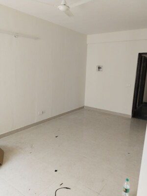 Room in 2 BHK Apartment at Signature Global Orchard Avenue, Sector 93 – for Rent