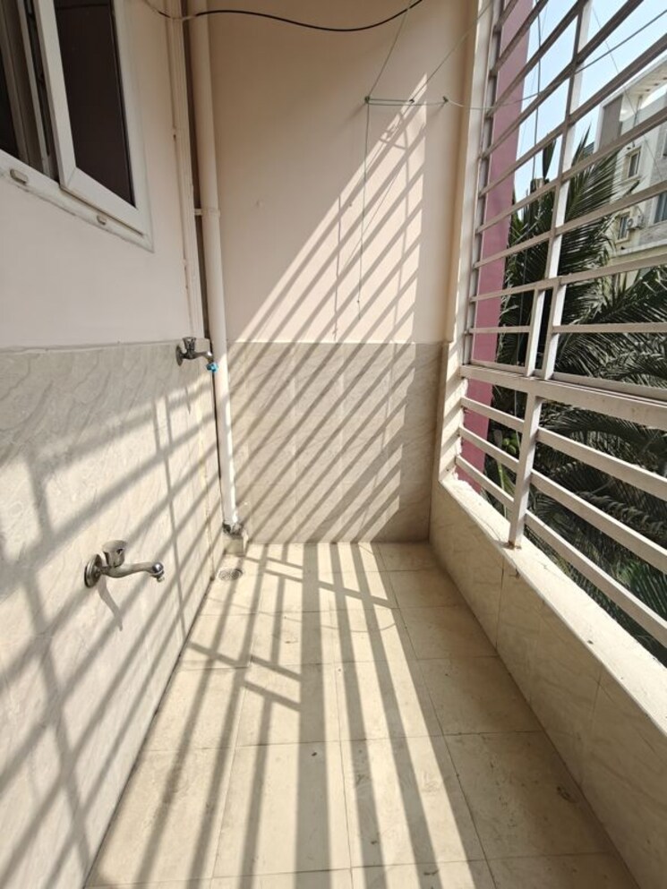 Balcony, venkat-enclave-hitech-city 3 Bedroom 1550 Sq.Ft. Apartment In Hi Tech City Hyderabad 9854243