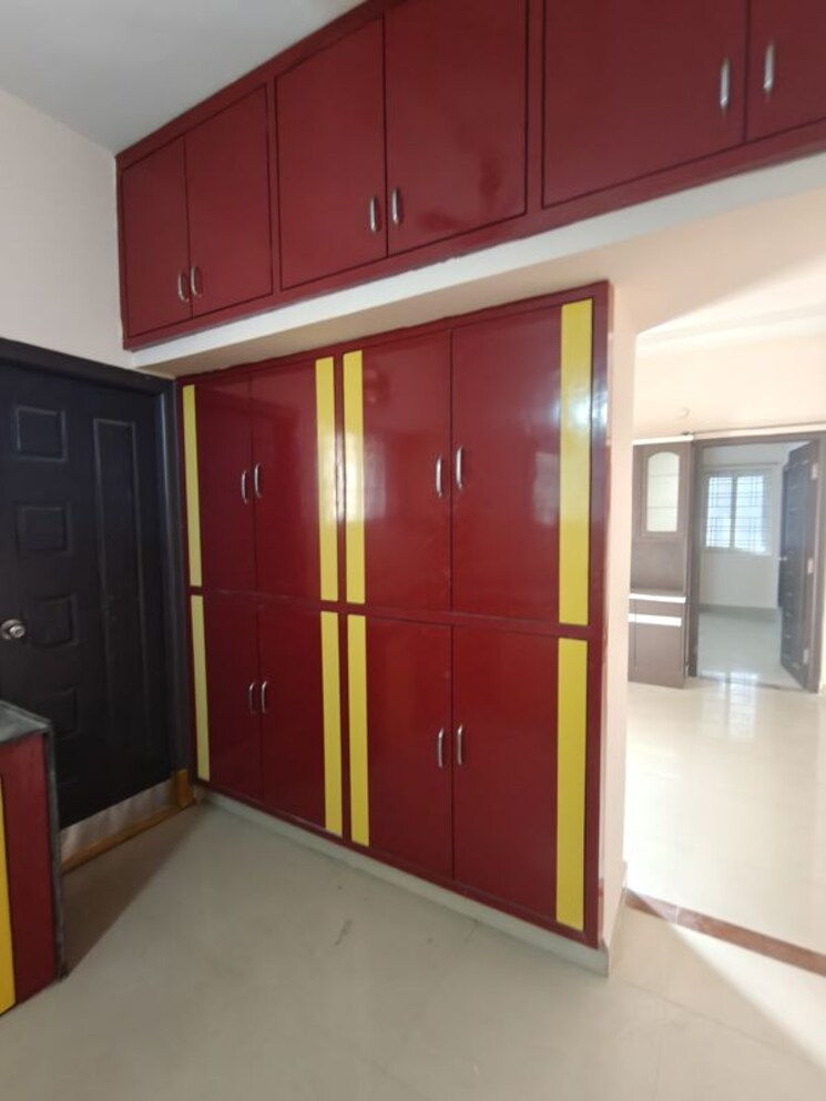 Room, venkat-enclave-hitech-city 3 Bedroom 1550 Sq.Ft. Apartment In Hi Tech City Hyderabad 9854243