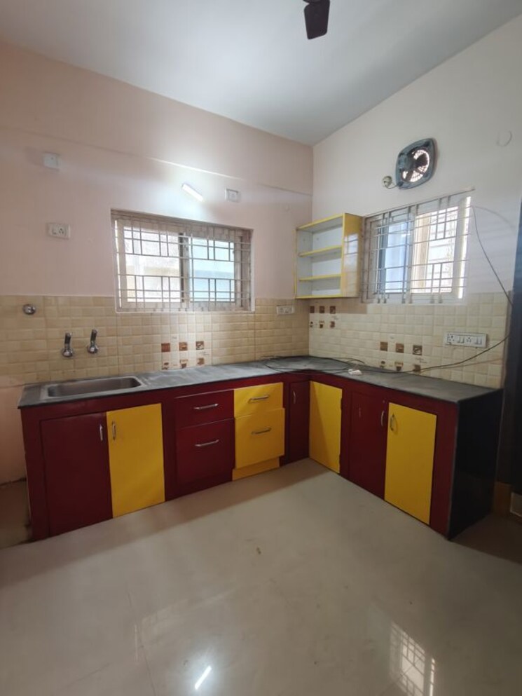 Kitchen, venkat-enclave-hitech-city 3 Bedroom 1550 Sq.Ft. Apartment In Hi Tech City Hyderabad 9854243