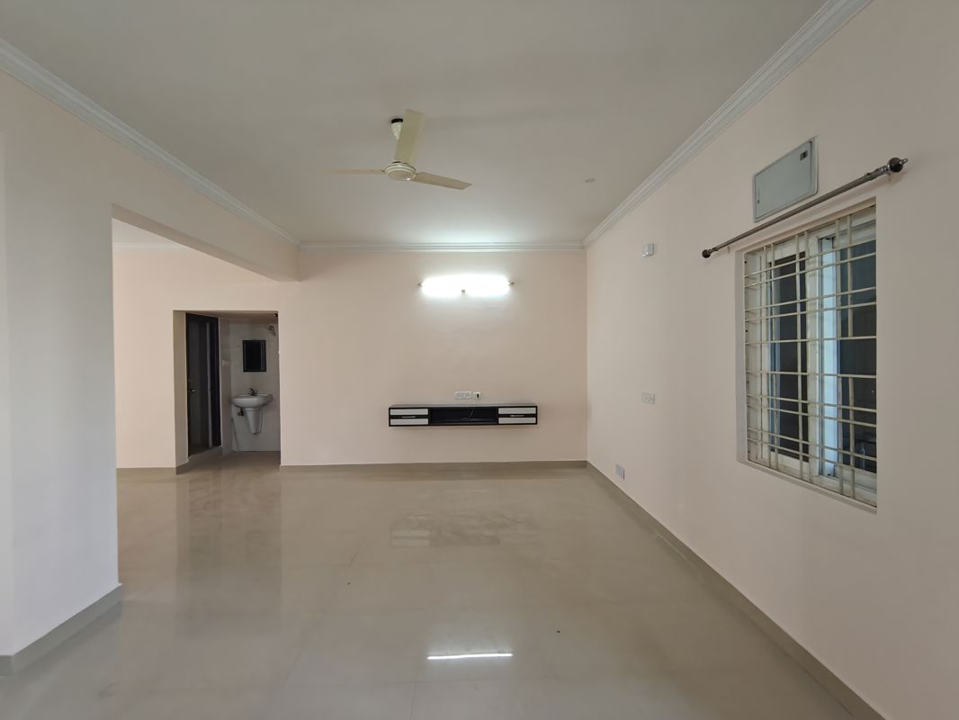 3 BHK + Pooja Room Apartment For Rent in Venkat Enclave Hitech City