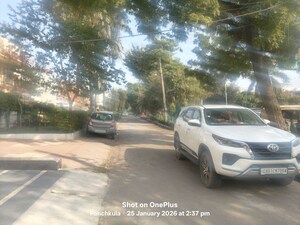 Parking in 3 BHK Builder Floor at Sector 12 Panchkula – for Sale