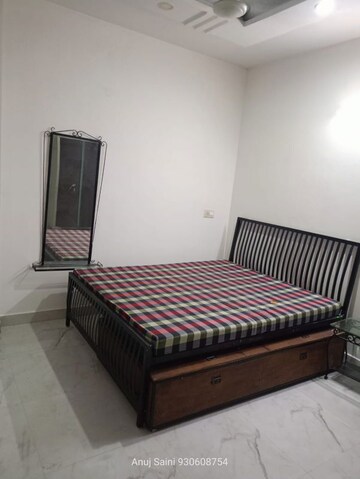 1 RK Builder Floor For Rent in Vipul Square, Sushant Lok I