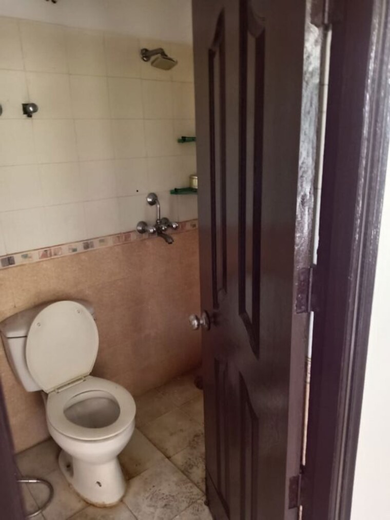 Bathroom, mapsko-krishna-apra-gardens 3 Bedroom 1698 Sq.Ft. Apartment In Vaibhav Khand Ghaziabad 9854257