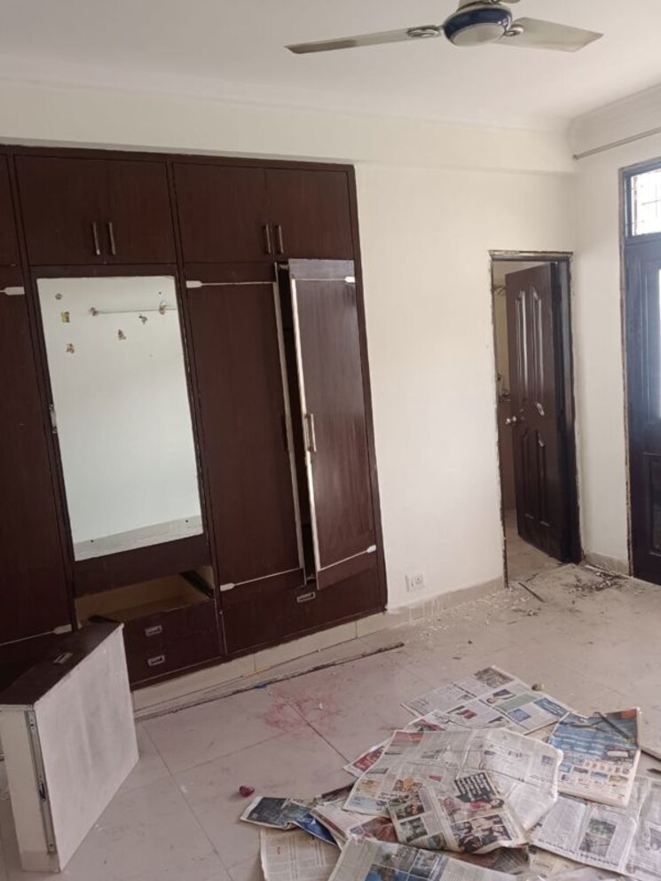 Room, mapsko-krishna-apra-gardens 3 Bedroom 1698 Sq.Ft. Apartment In Vaibhav Khand Ghaziabad 9854257