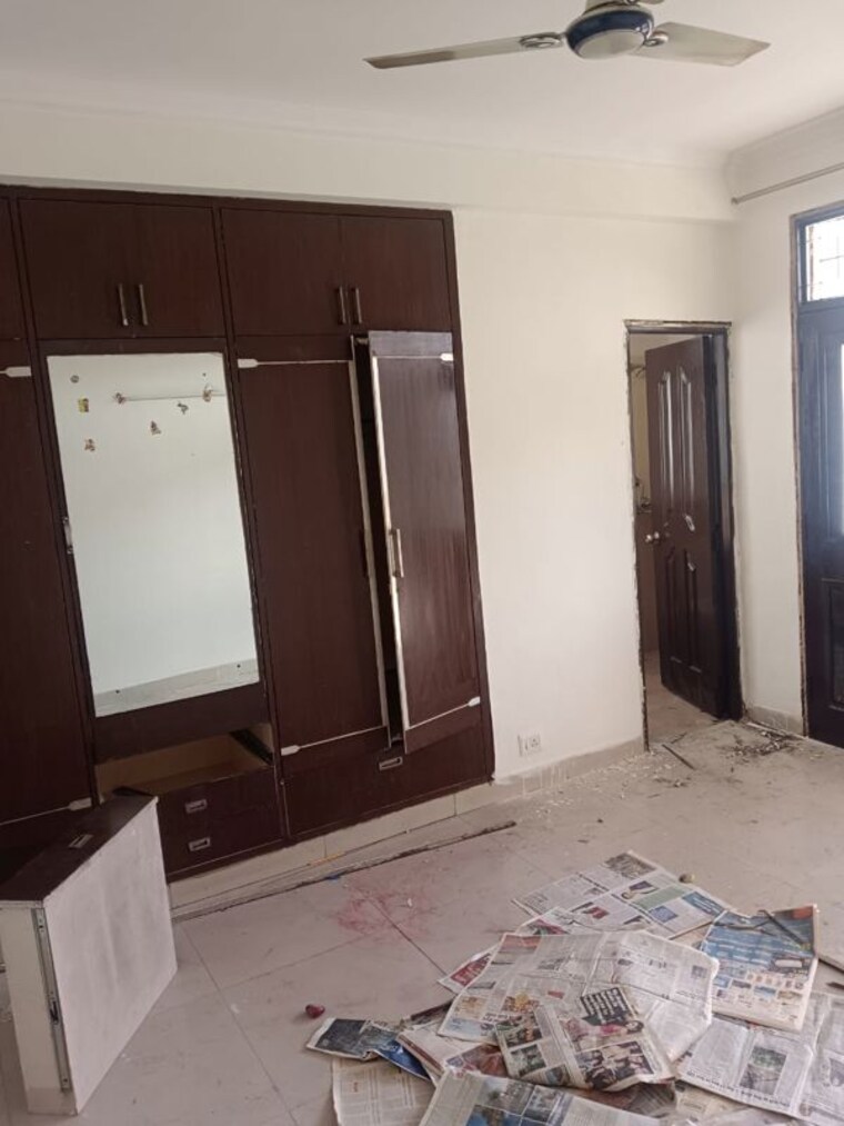 Room, mapsko-krishna-apra-gardens 3 Bedroom 1698 Sq.Ft. Apartment In Vaibhav Khand Ghaziabad 9854257