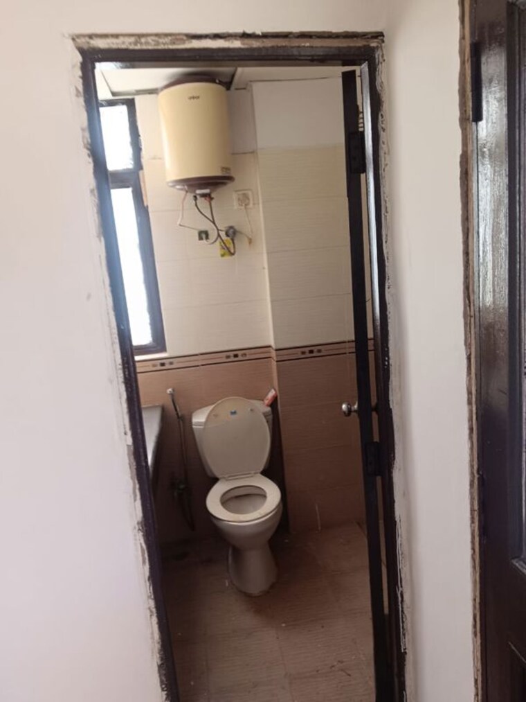 Bathroom, mapsko-krishna-apra-gardens 3 Bedroom 1698 Sq.Ft. Apartment In Vaibhav Khand Ghaziabad 9854257