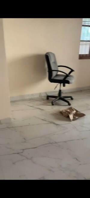 Parking in 6+ BHK Independent House at Sushant Golf City – for Rent