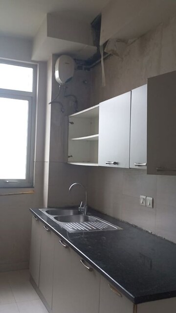 Kitchen in 3.5 BHK Apartment at Ireo Victory Valley, Sector 67 – for Rent