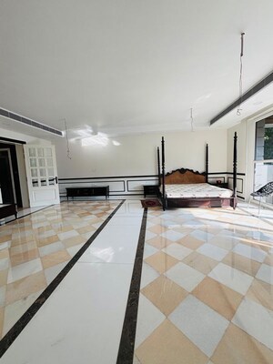 Bedroom in 6+ BHK Villa at Ashok Nagar – for Rent