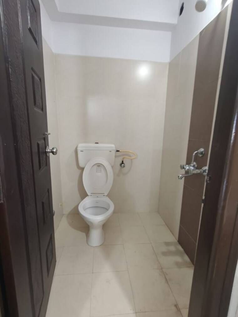 Bathroom, venkat-enclave-hitech-city 3 Bedroom 1650 Sq.Ft. Apartment In Hi Tech City Hyderabad 9854264