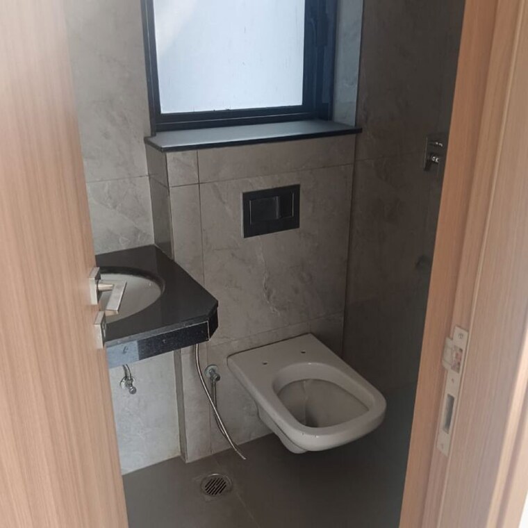 Bathroom, powai 1 Bedroom 460 Sq.Ft. Apartment In Powai Mumbai 9854285
