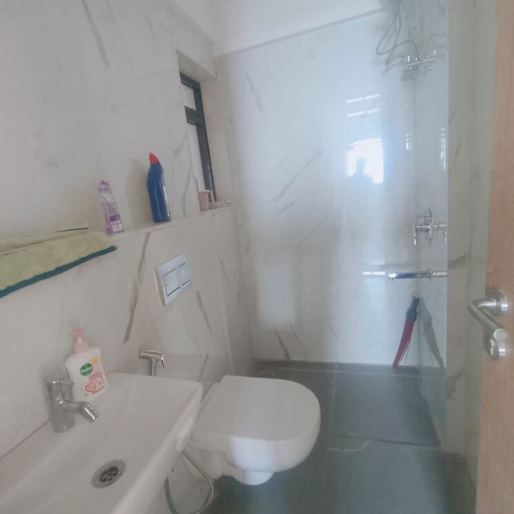 Bathroom, lodha-versova 3 Bedroom 950 Sq.Ft. Apartment In Yari Road Mumbai 9854298