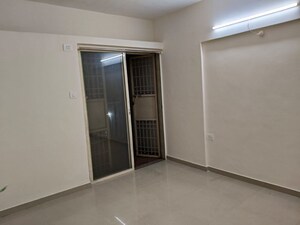 Room in 2 BHK Apartment at Ocean Meadows, Wakad – for Rent