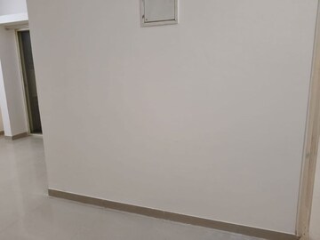 Furnished Amenities in 2 BHK Apartment at Ocean Meadows, Wakad – for Rent