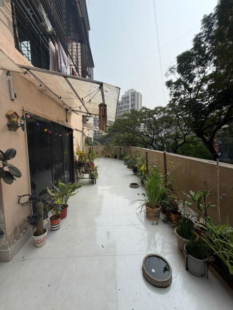 Balcony, shree-new-vaishali-apartment 2.5 Bedroom 750 Sq.Ft. Apartment In Kandivali West Mumbai 9854315