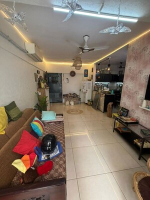Living Room in 2.5 BHK Apartment at Shree New Vaishali Apartment, Kandivali West – for Sale