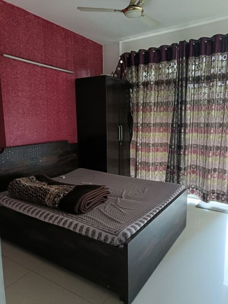 Bedroom, sector 39 4 Bedroom 3000 Sq.Ft. Apartment In Sector 39 Gurgaon 9854281