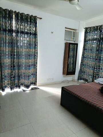 Balcony in 4 BHK Apartment at Sector 39 – for Rent