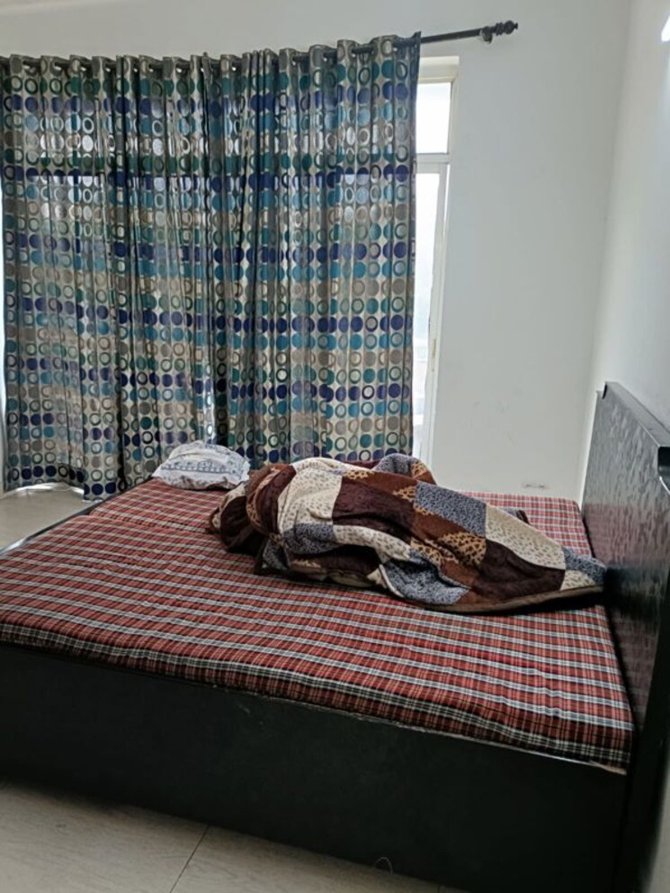 Bedroom, sector 39 4 Bedroom 3000 Sq.Ft. Apartment In Sector 39 Gurgaon 9854281