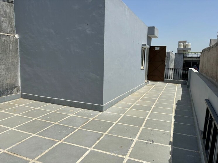 Balcony, sector 46 1 RK 400 Sq.Ft. Builder Floor In Sector 46 Gurgaon 9854329