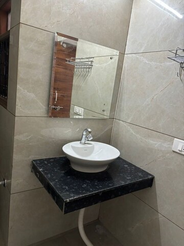 Bathroom in 1 RK Builder Floor at Sector 46 – for Rent