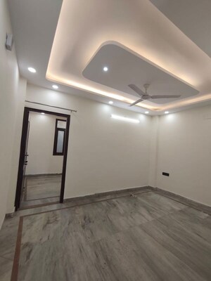 Room in 2 BHK Builder Floor at Govindpuri – for Rent