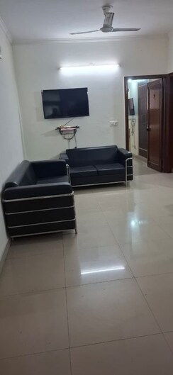 2 BHK + Study Room Apartment For Rent in Penta Homes