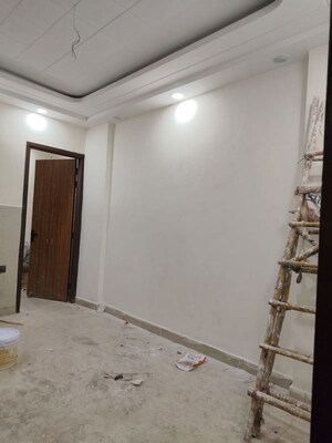 Room in 2 BHK Builder Floor at Govindpuri – for Rent