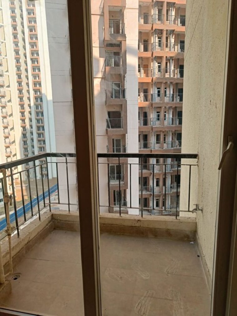 Balcony, amrapali-dream-valley 3 Bedroom 1360 Sq.Ft. Apartment In Tech Zone 4 Greater Noida Greater Noida 9854391