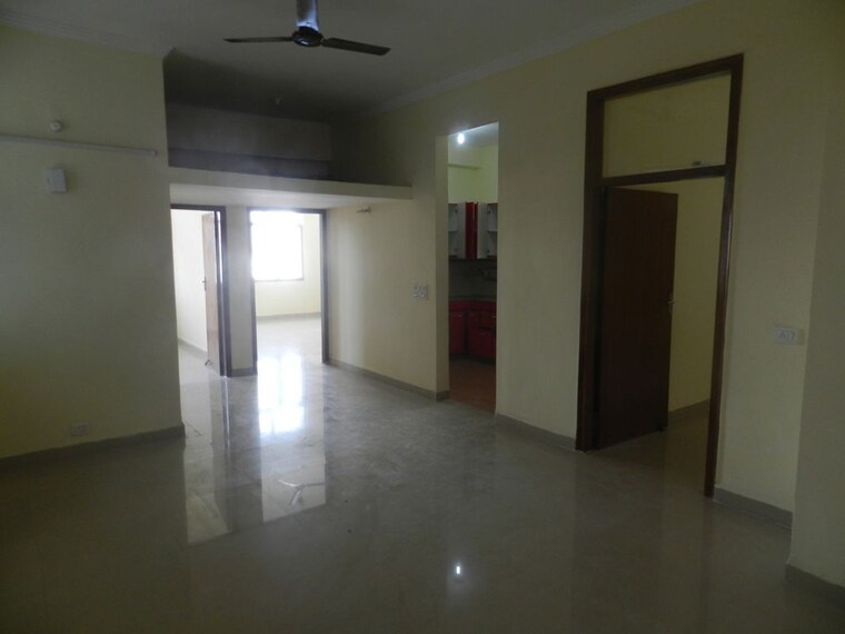 Room, bhukant-vihar 3 Bedroom 1900 Sq.Ft. Apartment In Amausi Lucknow 9854397