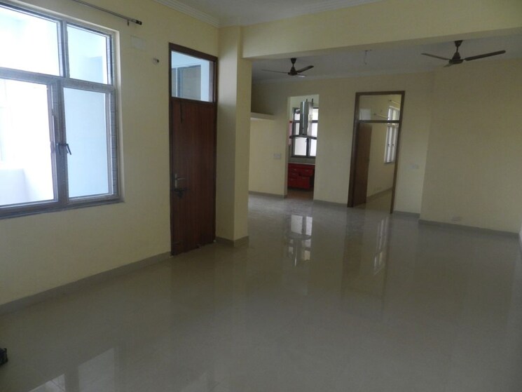 Room, bhukant-vihar 3 Bedroom 1900 Sq.Ft. Apartment In Amausi Lucknow 9854397