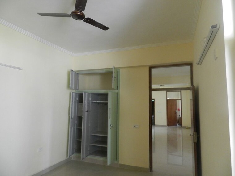 Room, bhukant-vihar 3 Bedroom 1900 Sq.Ft. Apartment In Amausi Lucknow 9854397