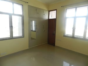 Room in 3 BHK Apartment at Bhukant Vihar, Amausi – for Rent