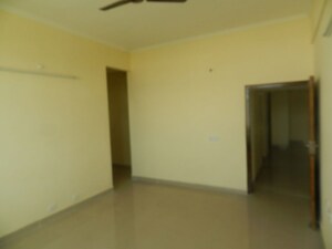 Room in 3 BHK Apartment at Bhukant Vihar, Amausi – for Rent
