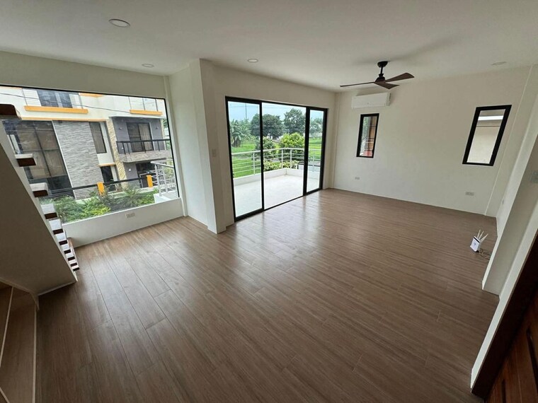 Room, sarjapur 3 Bedroom 1200 Sq.Ft. Villa In Sarjapur Bangalore 9854401