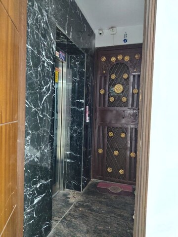 Furnished Amenities in 2 BHK Builder Floor at Govindpuri – for Rent