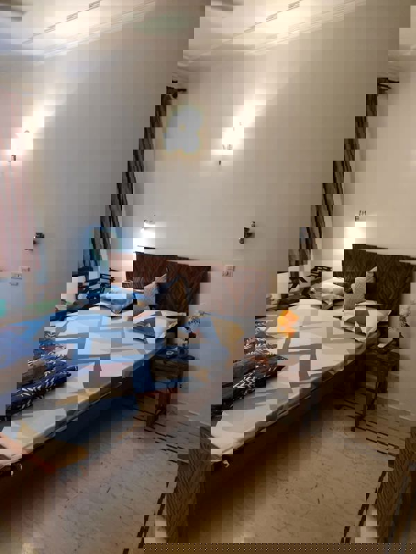 4 BHK + Servant Room Apartment For Sale in Navjeevan Vihar