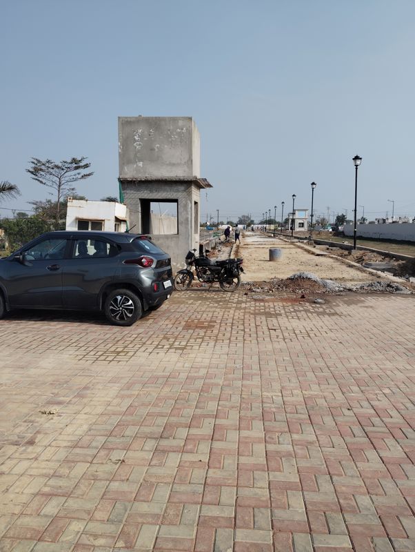 Plot For Sale in Sector 98