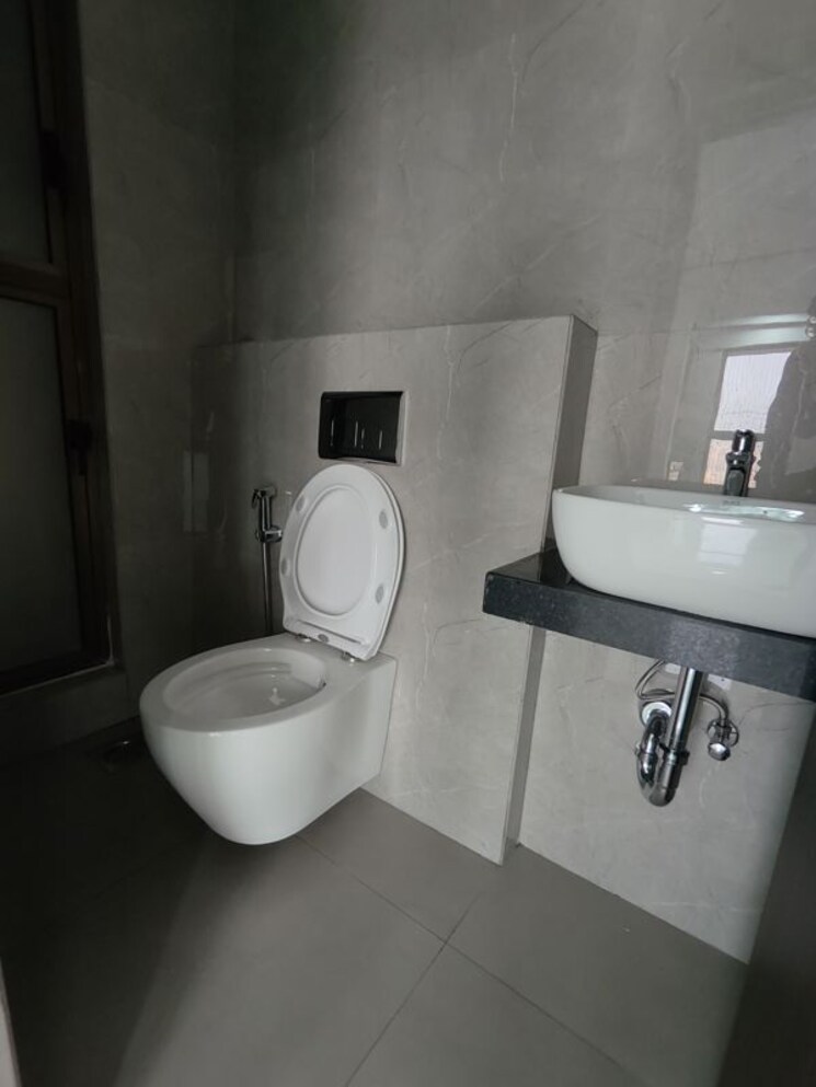 Bathroom, raymond-ten-x-habitat 1 Bedroom 450 Sq.Ft. Apartment In Pokhran Road No Two Thane 9854429