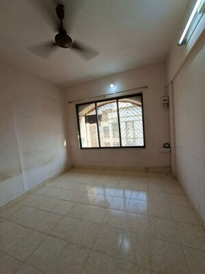 Room in 2 BHK Apartment at Anand Heritage, Dahisar West – for Rent