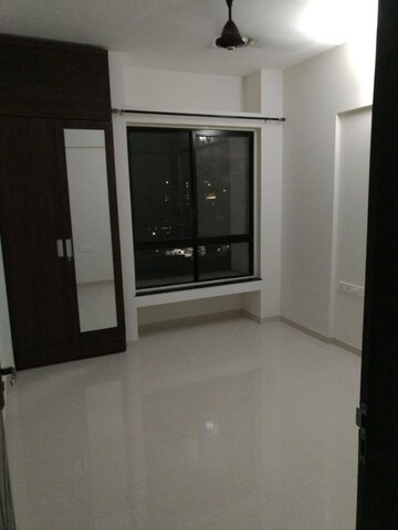 Room in 2 BHK Apartment at Nyati Meadows, Wadgaon Sheri – for Rent