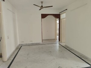 Room in 3 BHK Apartment at Doordarshan Apartment, Sector 45 – for Rent