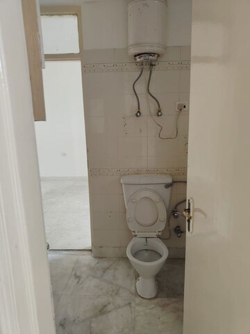 Bathroom in 3 BHK Apartment at Doordarshan Apartment, Sector 45 – for Rent