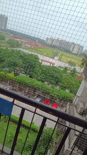 2 BHK Apartment – Garden View at Amrapali Zodiac, Sector 120 - for Sale