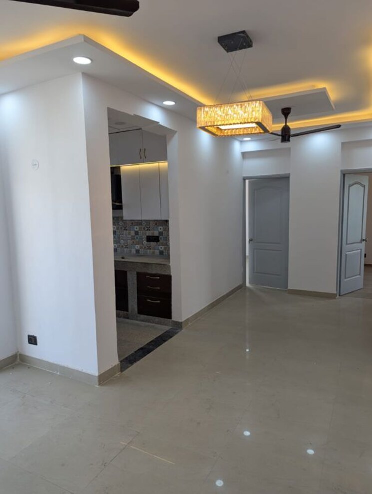 Room, raheja-shilas 2.5 Bedroom 1500 Sq.Ft. Apartment In Sector 109 Gurgaon 9854477