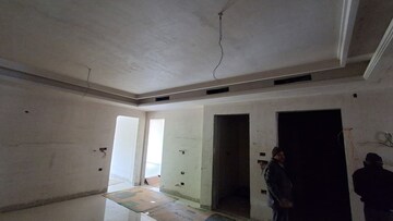 Kitchen in 4 BHK Builder Floor at BPTP District, Sector 81 – for Sale