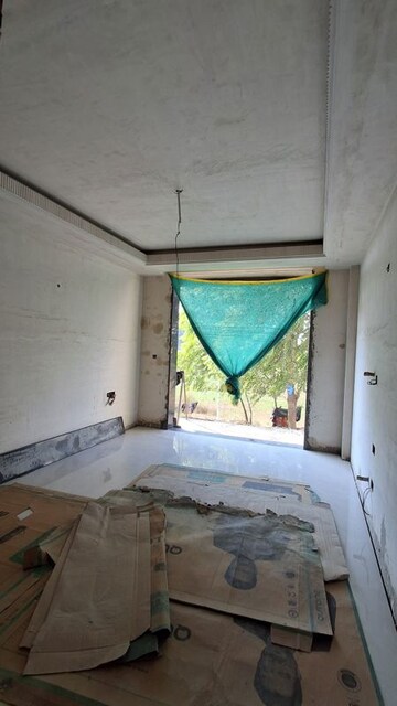 Balcony in 4 BHK Builder Floor at BPTP District, Sector 81 – for Sale